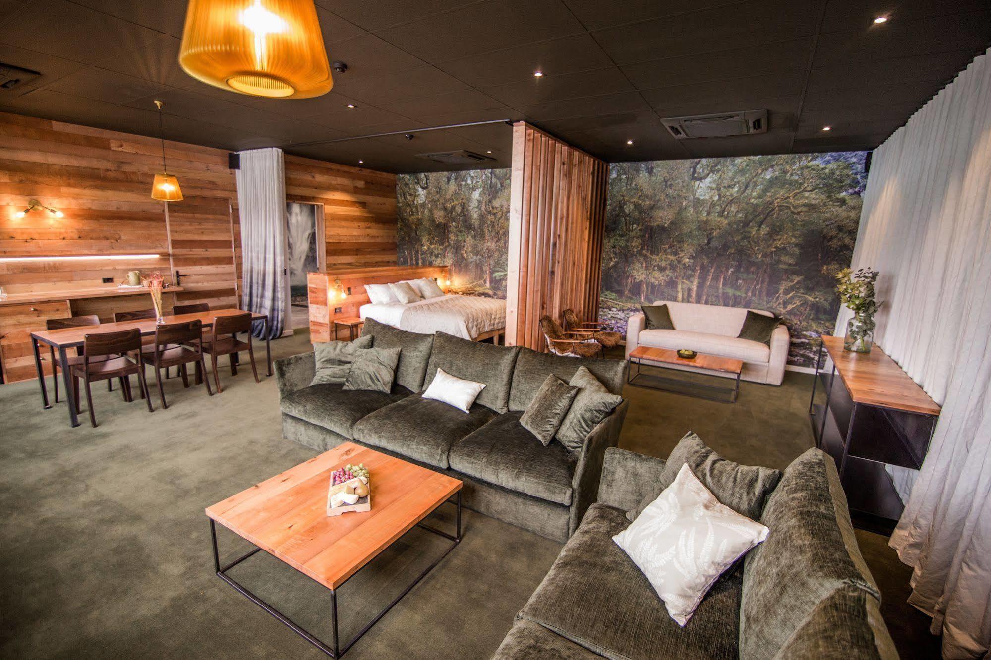 The Cinema Suites Te Anau Exterior photo